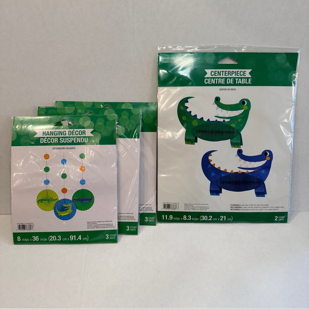 Alligator Party Decorations: 1-pack Centerpiece & Three 3-packs Hanging Decor